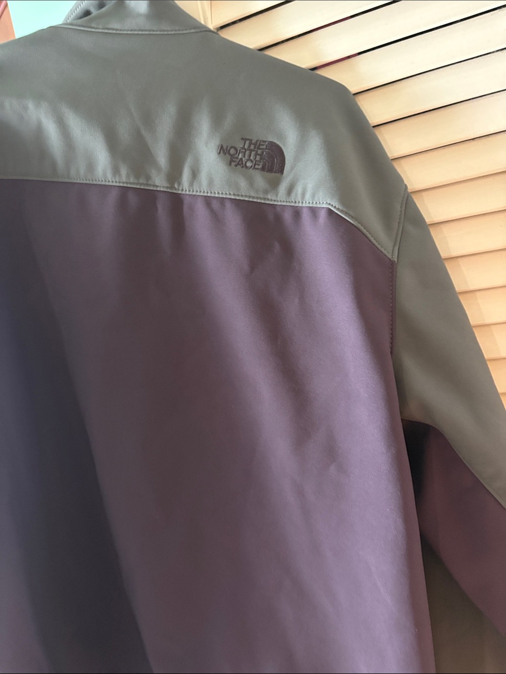 The North Face Men's Two-Tone Purple and Light Gray Softshell Jacket XXL - Picture 9 of 11